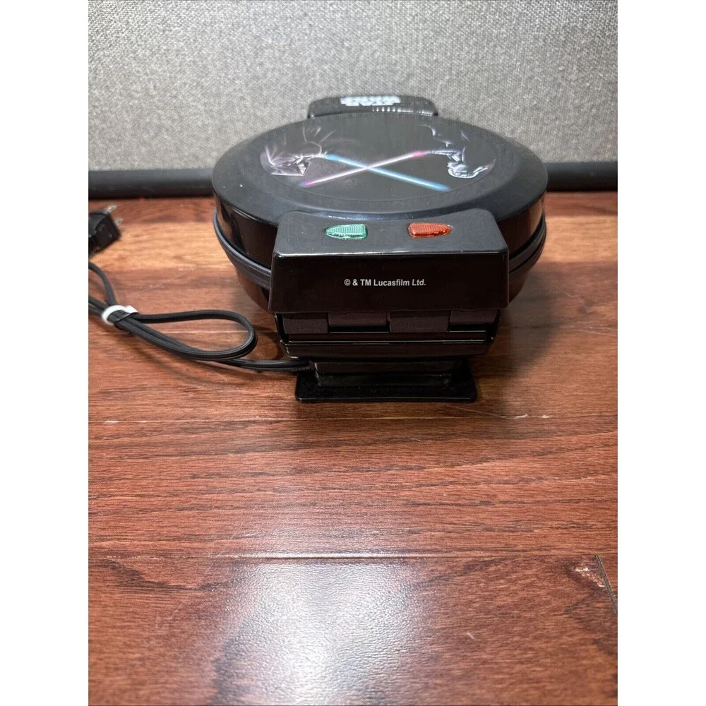 Star Wars Darth Vader Vs Obi Wan Kenobi Waffle Maker Disney Uncanny Brands